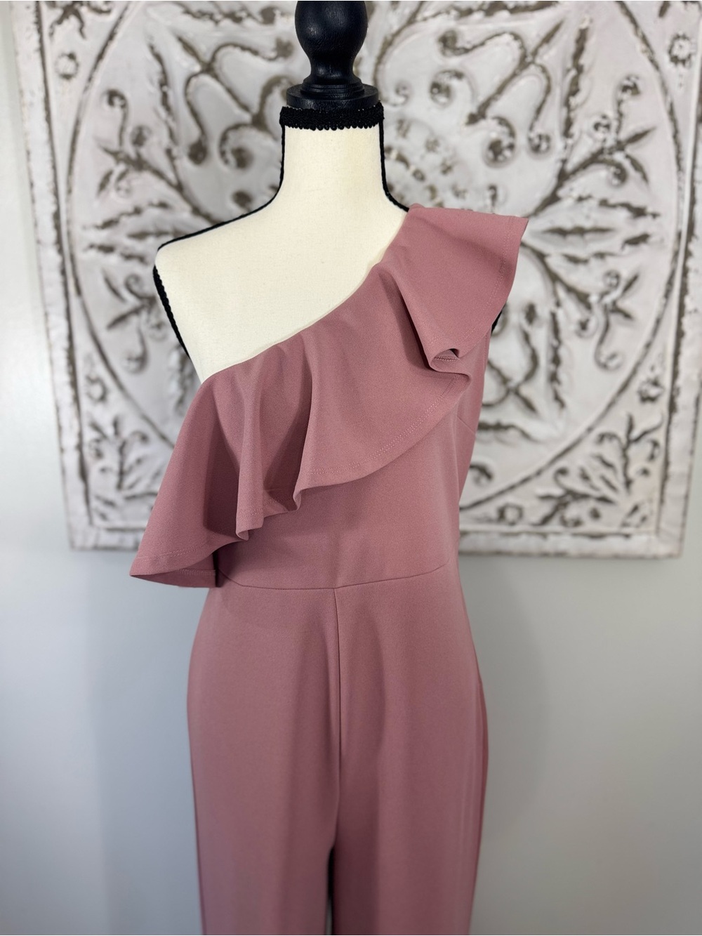 Altar'd State One-Shoulder Ruffle Jumper in Mauve Pink